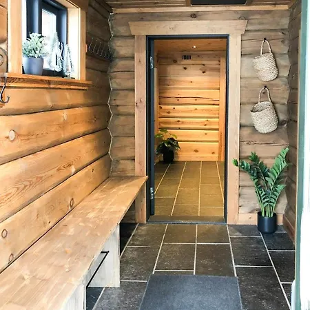 Semesterbostad Spacious Log Near Hardangervidda