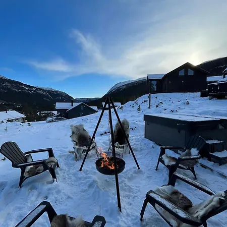 Semesterbostad Spacious Log Near Hardangervidda Uvdal