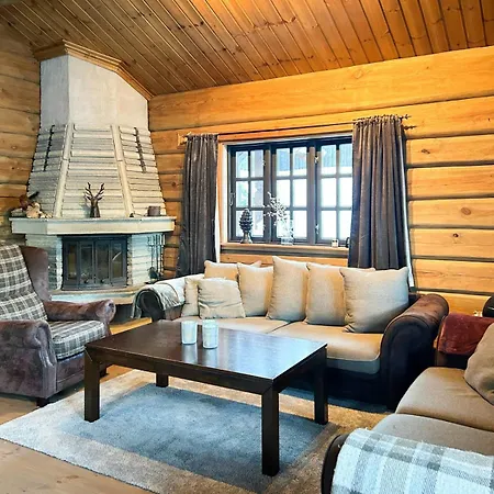 Spacious Log Near Hardangervidda *